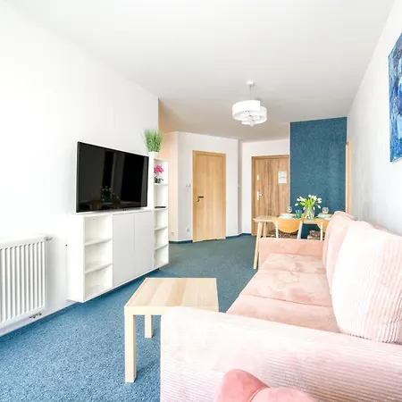 Sun & Snow Z Basenem Apartment Kolobrzeg
